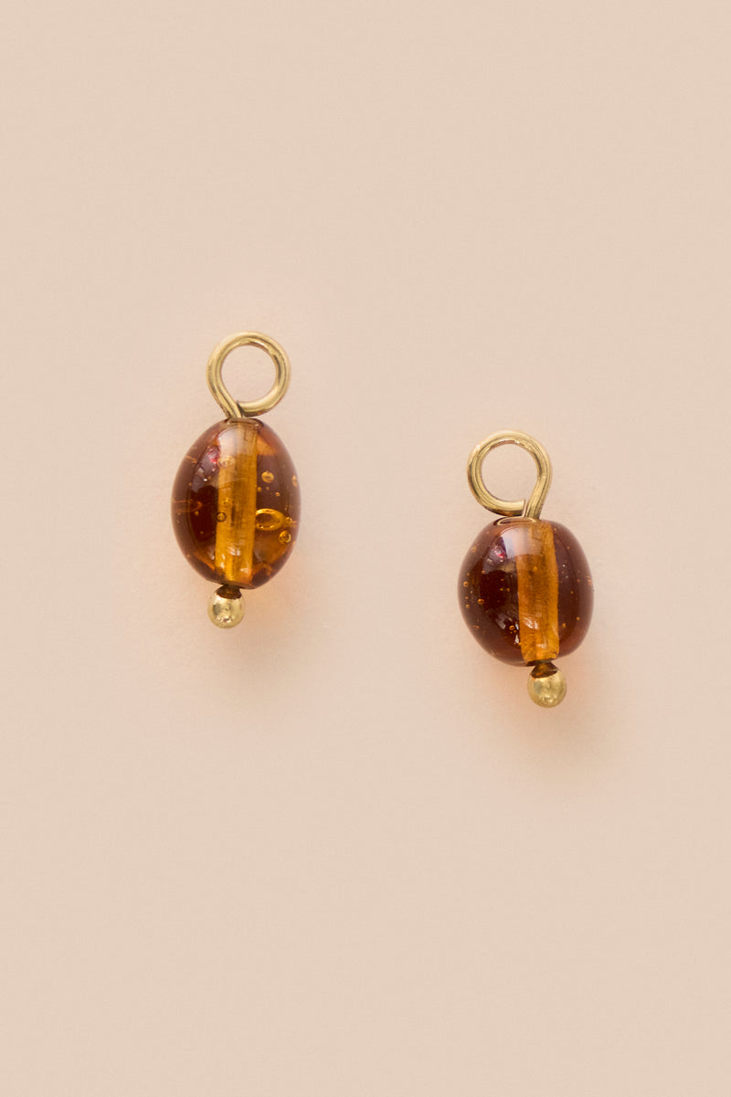 PAIR OF GLASS ARTISANAL BEADS - MARIGOLD